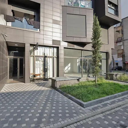 Apollo By Holistay Tirana