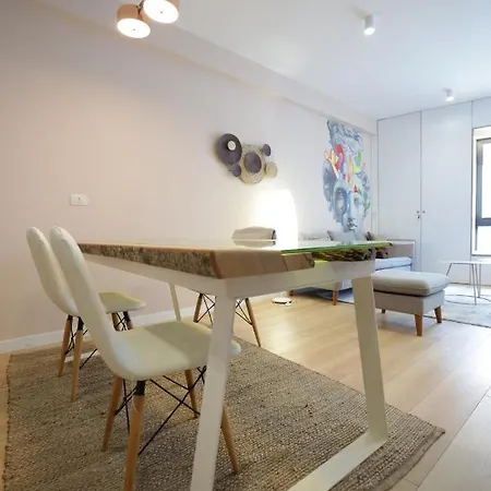 Apollo By Holistay Apartment *