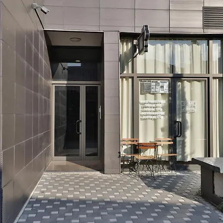 Apollo By Holistay Apartment