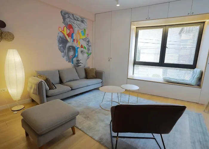 Apollo By Holistay Apartment *