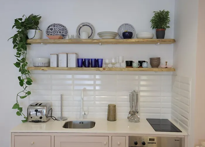 Apollo By Holistay アパート